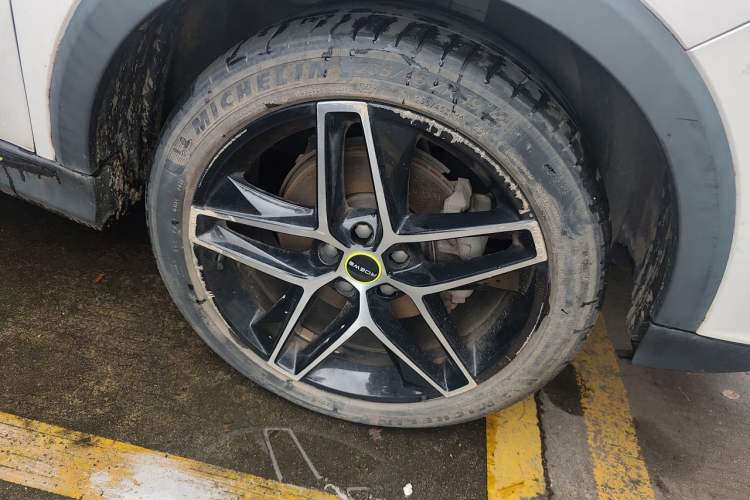 Used Roewe RX5 2021 PLUS 330TGI Automatic National Style Smart Enjoyment Edition Right Front Wheel Hub