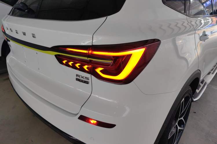 Used Roewe RX5 2021 PLUS 330TGI Automatic National Trend Intelligent Deluxe Edition Right Rear Taillight