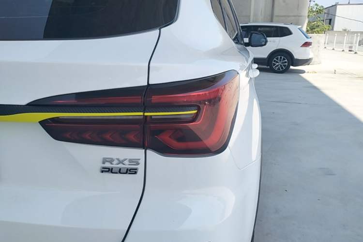 Used Roewe RX5 2021 PLUS 330TGI Automatic National Trend Intelligent Deluxe Edition Right Rear Taillight