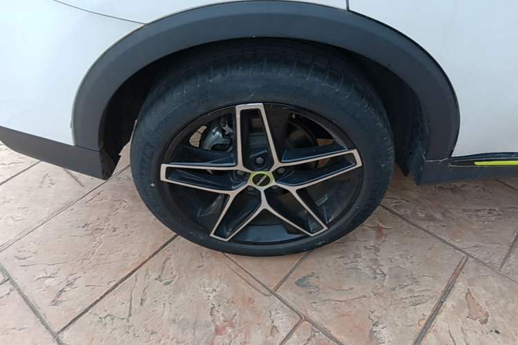 Used Roewe RX5 2021 PLUS 330TGI Automatic National Trend Intelligent Deluxe Edition Right Rear Wheel Hub