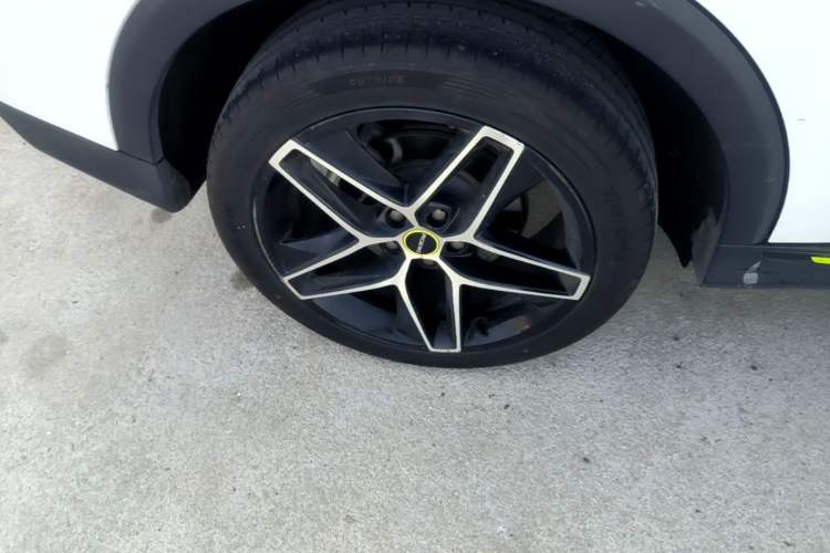Used Roewe RX5 2021 PLUS 330TGI Automatic National Style Smart Enjoyment Edition Right Rear Wheel Hub