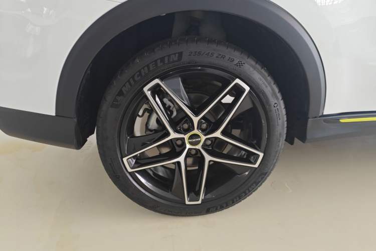 Used Roewe RX5 2021 PLUS 330TGI Automatic National Trend Intelligent Deluxe Edition Right Rear Wheel Hub