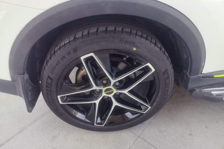 Used Roewe RX5 2021 PLUS 330TGI Automatic National Style Smart Enjoyment Edition Right Rear Wheel Hub