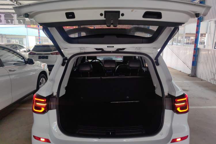 Used Roewe RX5 2021 PLUS 330TGI Automatic National Trend Intelligent Deluxe Edition Trunk