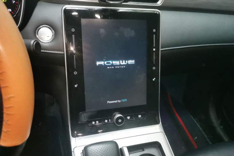 Used Roewe RX5 2022 330TGI Automatic National Style Edition Audio And AC Panel