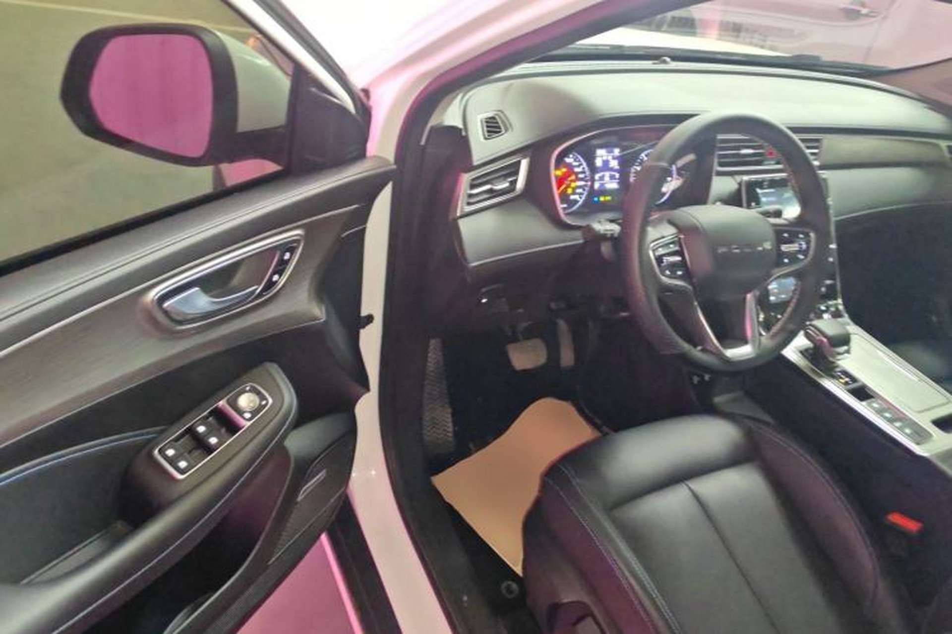 Used Roewe RX5 2022 330TGI Automatic National Style Edition Driver Seat