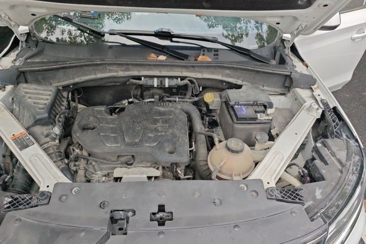 Used Roewe RX5 2022 330TGI Automatic National Style Edition Engine Bay
