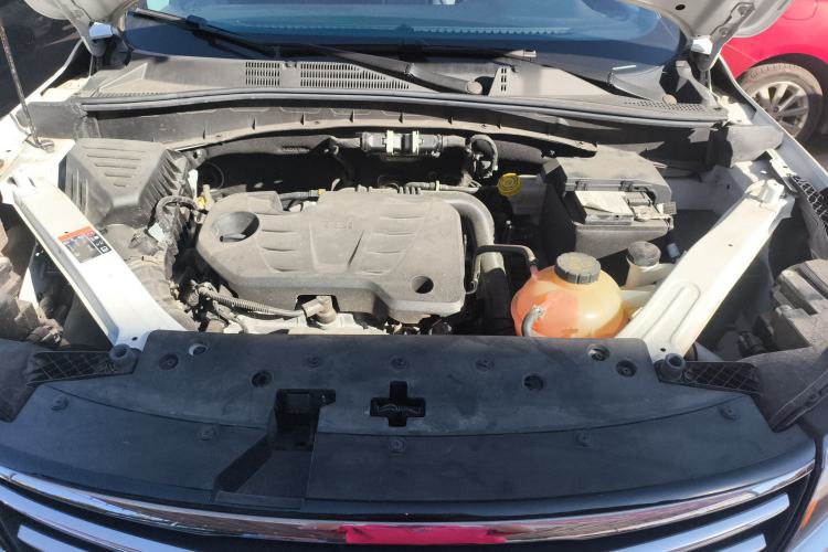 Used Roewe RX5 2022 330TGI Automatic National Style Edition Engine Bay