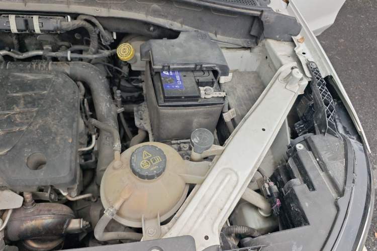 Used Roewe RX5 2022 330TGI Automatic National Style Edition Engine Bay Left