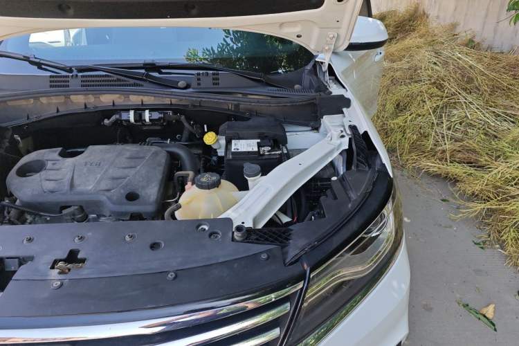 Used Roewe RX5 2022 330TGI Automatic National Style Edition Engine Bay Left