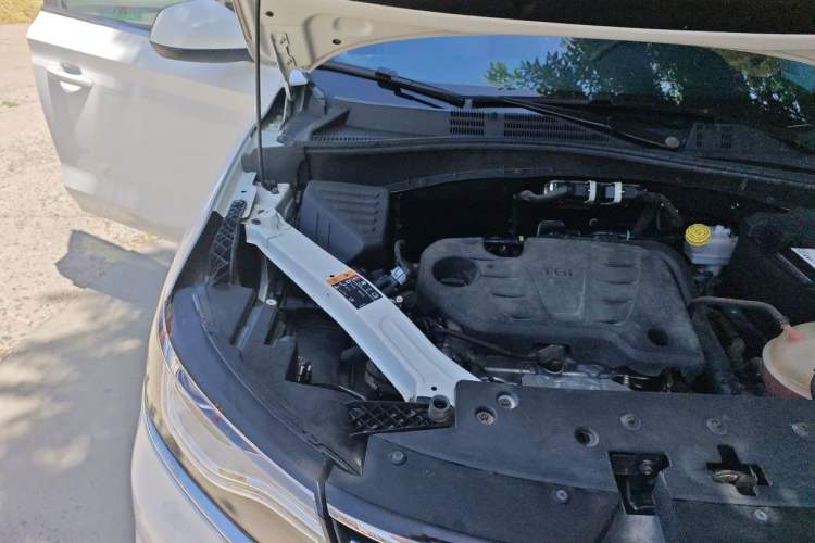 Used Roewe RX5 2022 330TGI Automatic National Style Edition Engine Bay Right