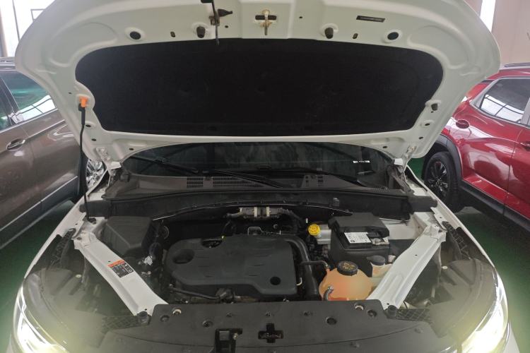 Used Roewe RX5 2022 330TGI Automatic National Style Edition Engine Bay