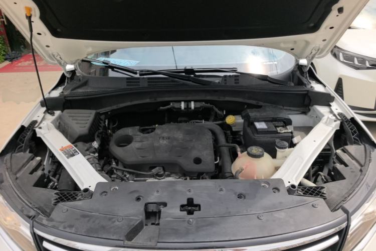 Used Roewe RX5 2022 330TGI Automatic National Style Edition Engine Bay