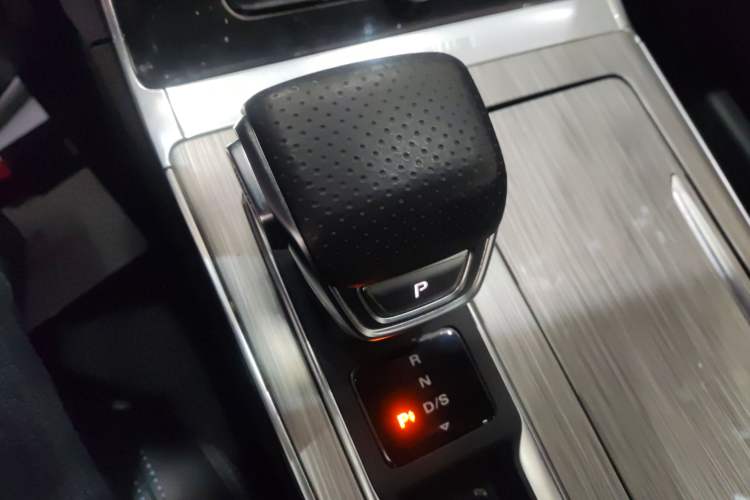 Used Roewe RX5 2022 330TGI Automatic National Style Edition Gear Lever