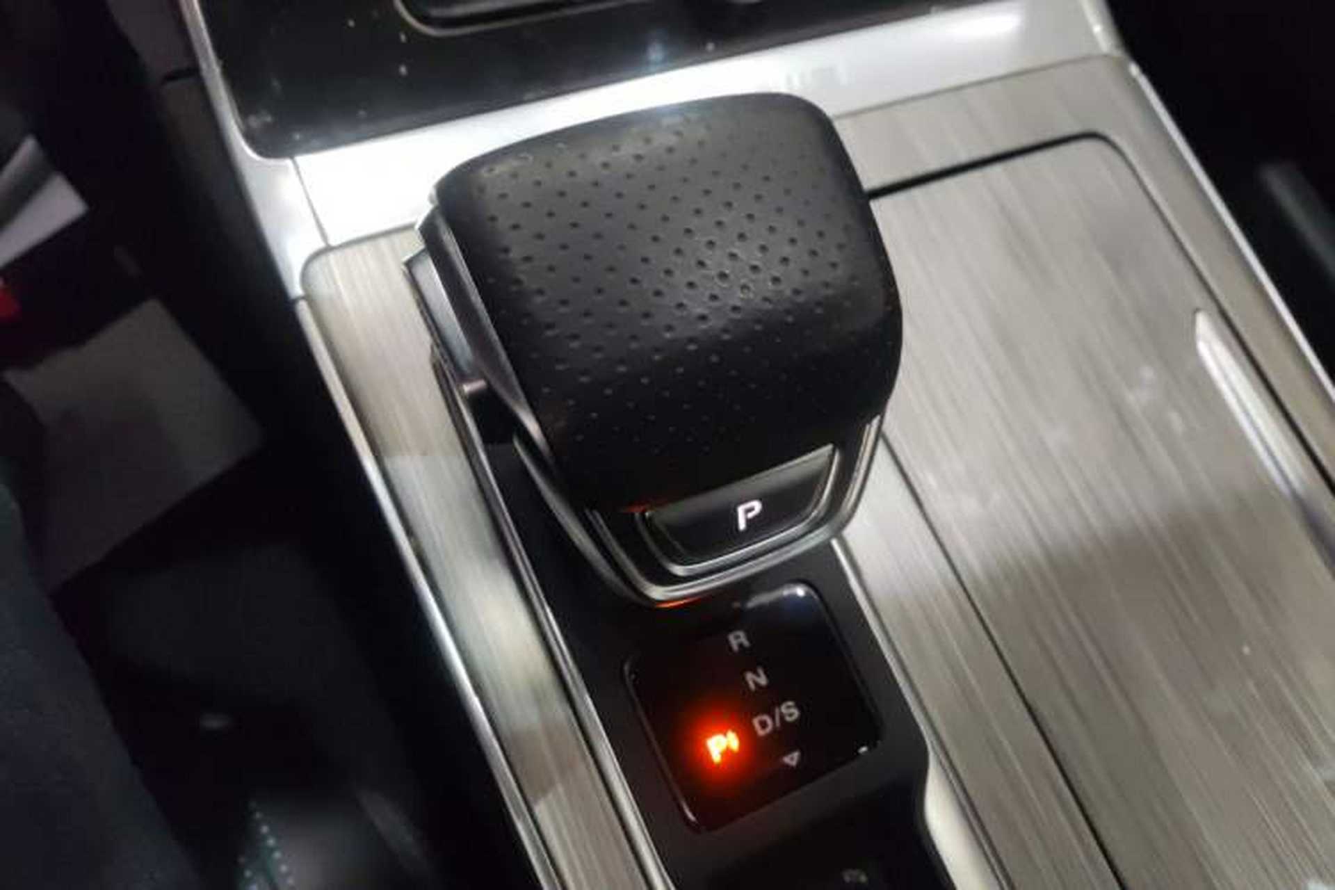 Used Roewe RX5 2022 330TGI Automatic National Style Edition Gear Lever