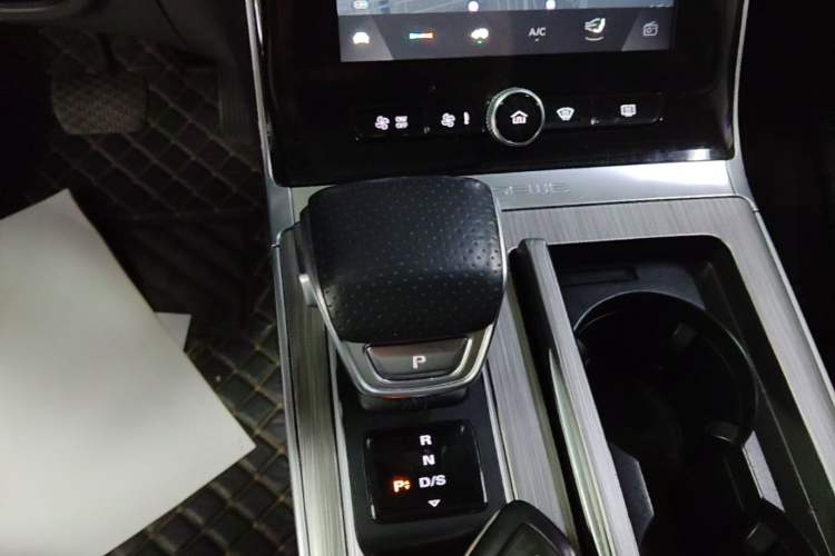 Used Roewe RX5 2022 330TGI Automatic National Style Edition Gear Lever
