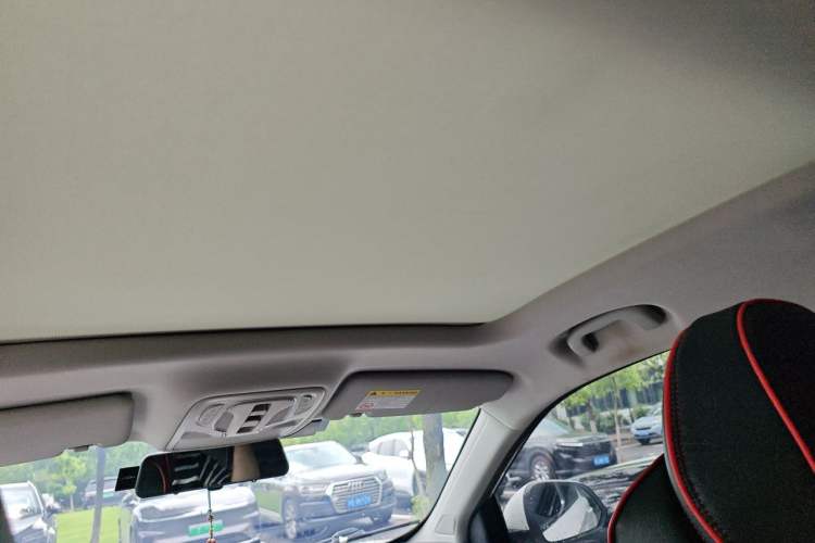Used Roewe RX5 2022 330TGI Automatic National Style Edition Headliner