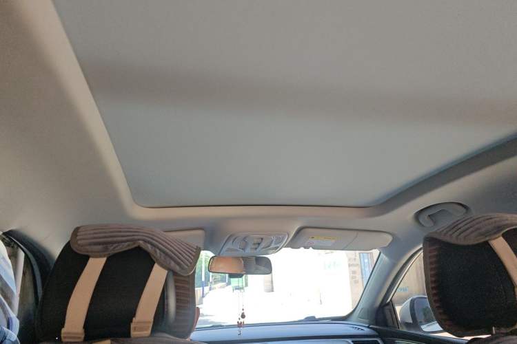 Used Roewe RX5 2022 330TGI Automatic National Style Edition Headliner
