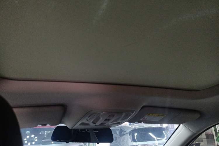 Used Roewe RX5 2022 330TGI Automatic National Style Edition Headliner