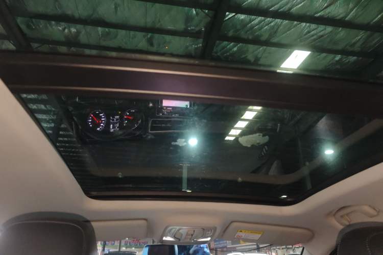 Used Roewe RX5 2022 330TGI Automatic National Style Edition Headliner