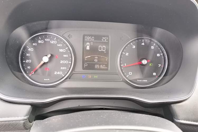 Used Roewe RX5 2022 330TGI Automatic National Style Edition Instrument Cluster