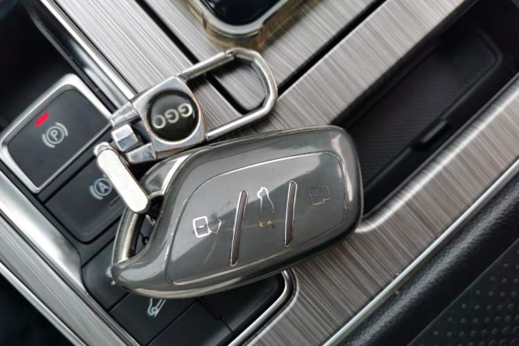 Used Roewe RX5 2022 330TGI Automatic National Style Edition Interior 1