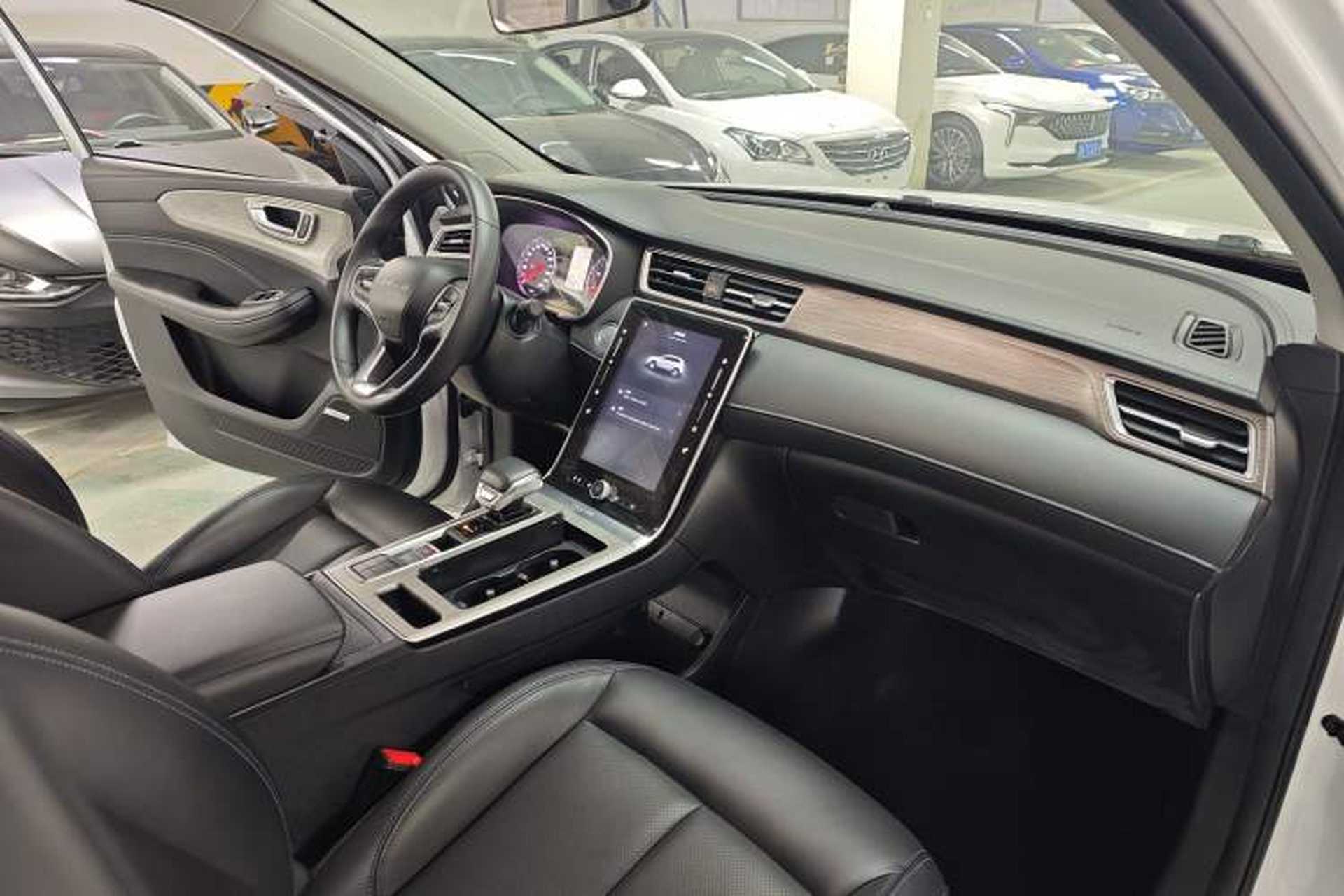 Used Roewe RX5 2022 330TGI Automatic National Style Edition Interior 2