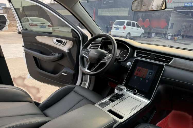 Used Roewe RX5 2022 330TGI Automatic National Style Edition Interior 4