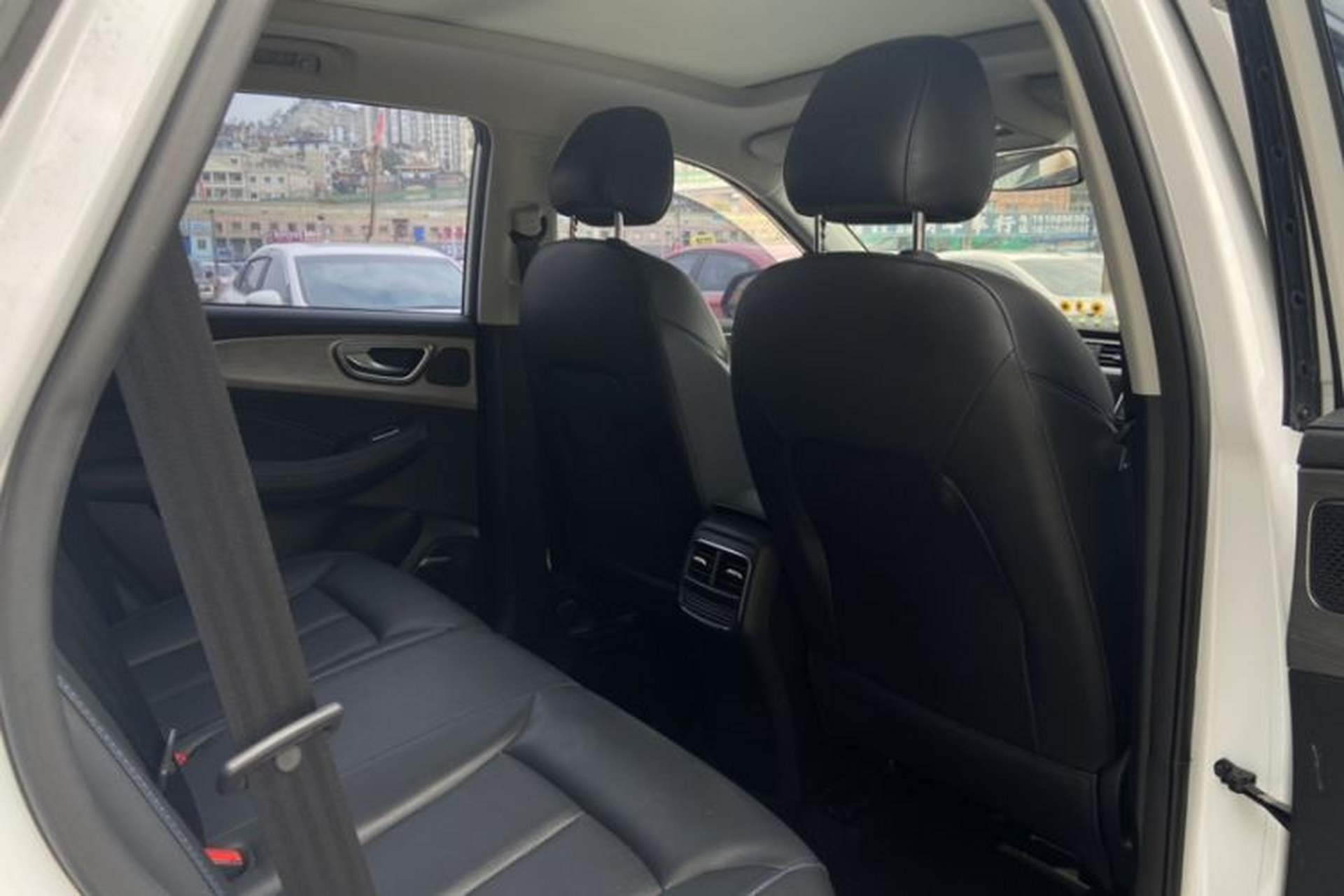 Used Roewe RX5 2022 330TGI Automatic National Style Edition Interior 8