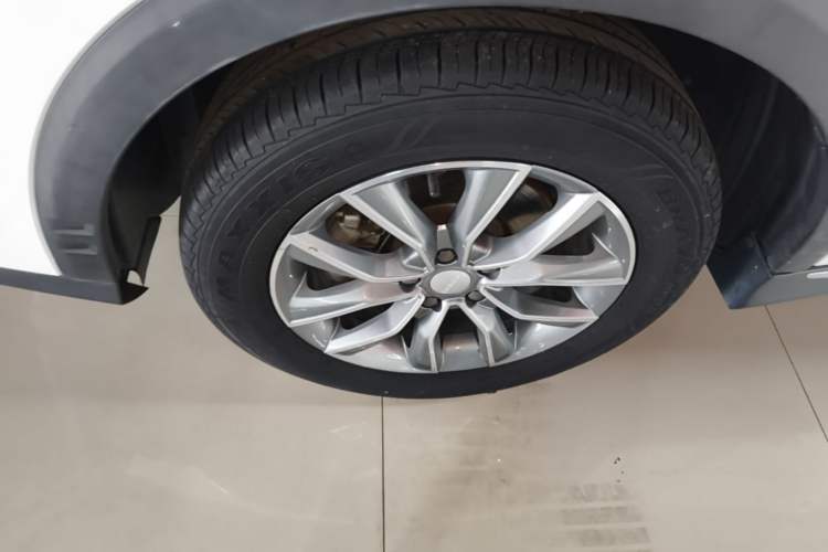 Used Roewe RX5 2022 330TGI Automatic National Style Edition Left Front Wheel Hub