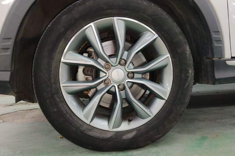 Used Roewe RX5 2022 330TGI Automatic National Style Edition Left Front Wheel Hub