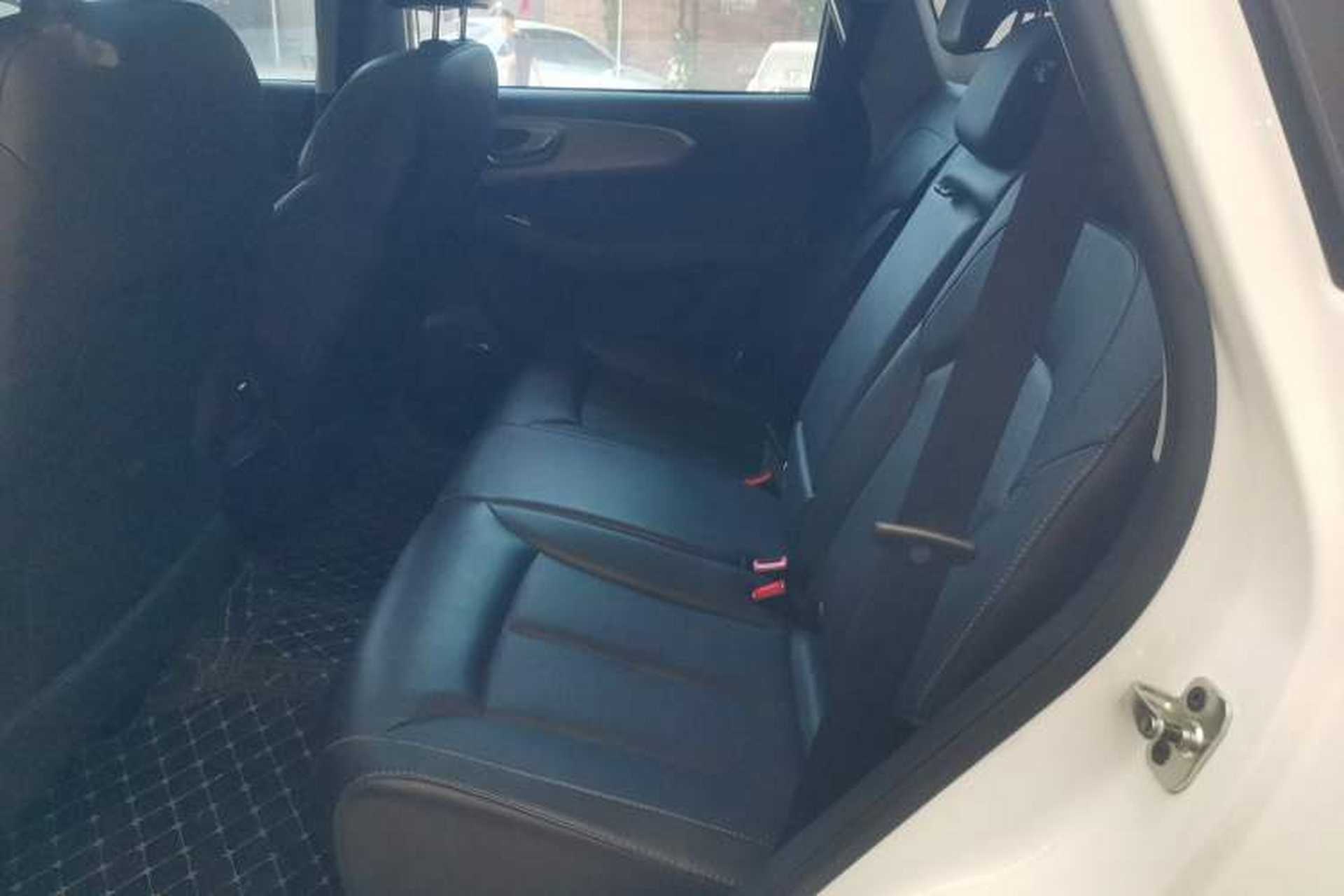 Used Roewe RX5 2022 330TGI Automatic National Style Edition Left Rear Seat