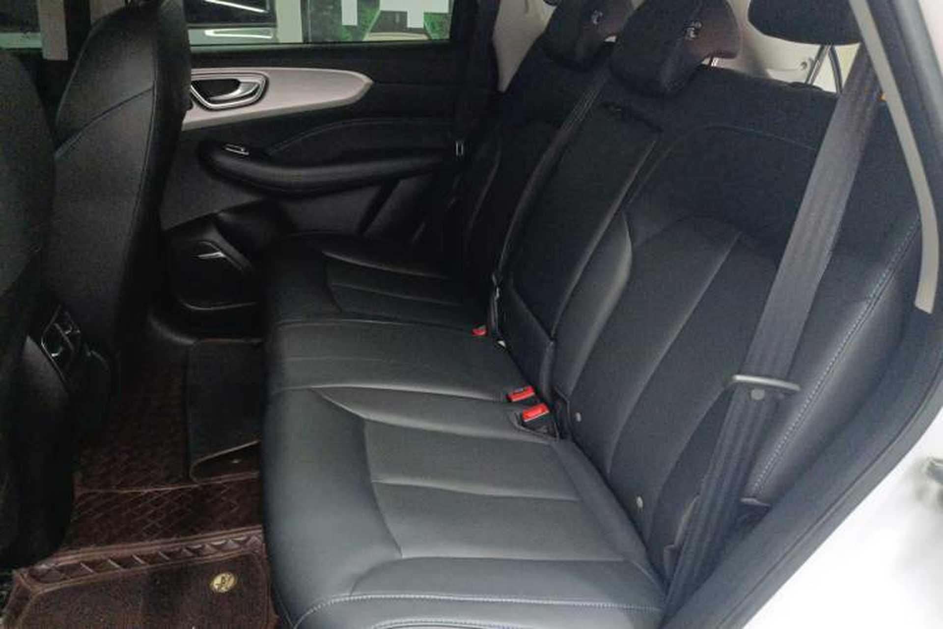Used Roewe RX5 2022 330TGI Automatic National Style Edition Left Rear Seat