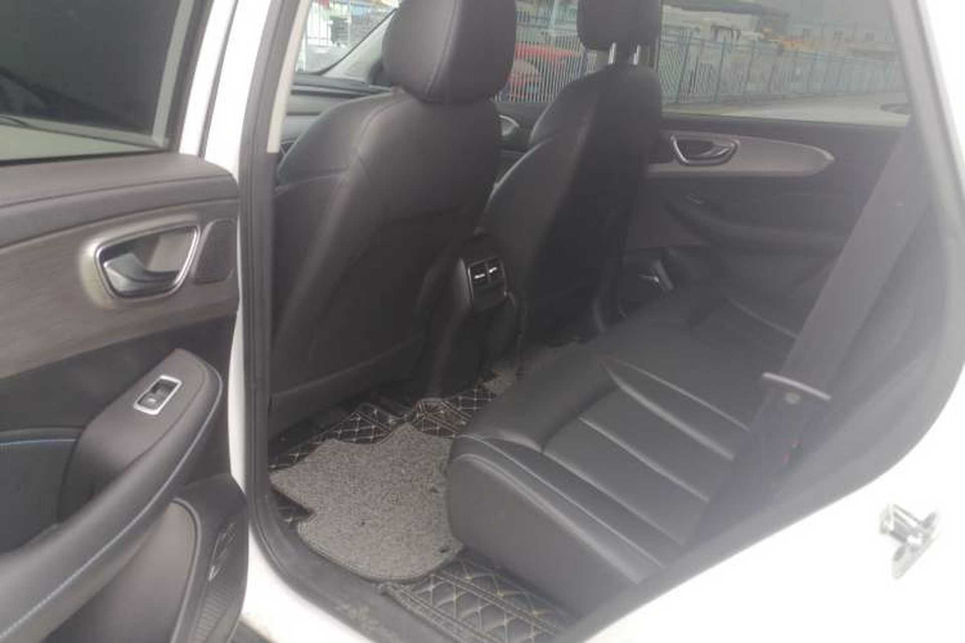 Used Roewe RX5 2022 330TGI Automatic National Style Edition Left Rear Seat