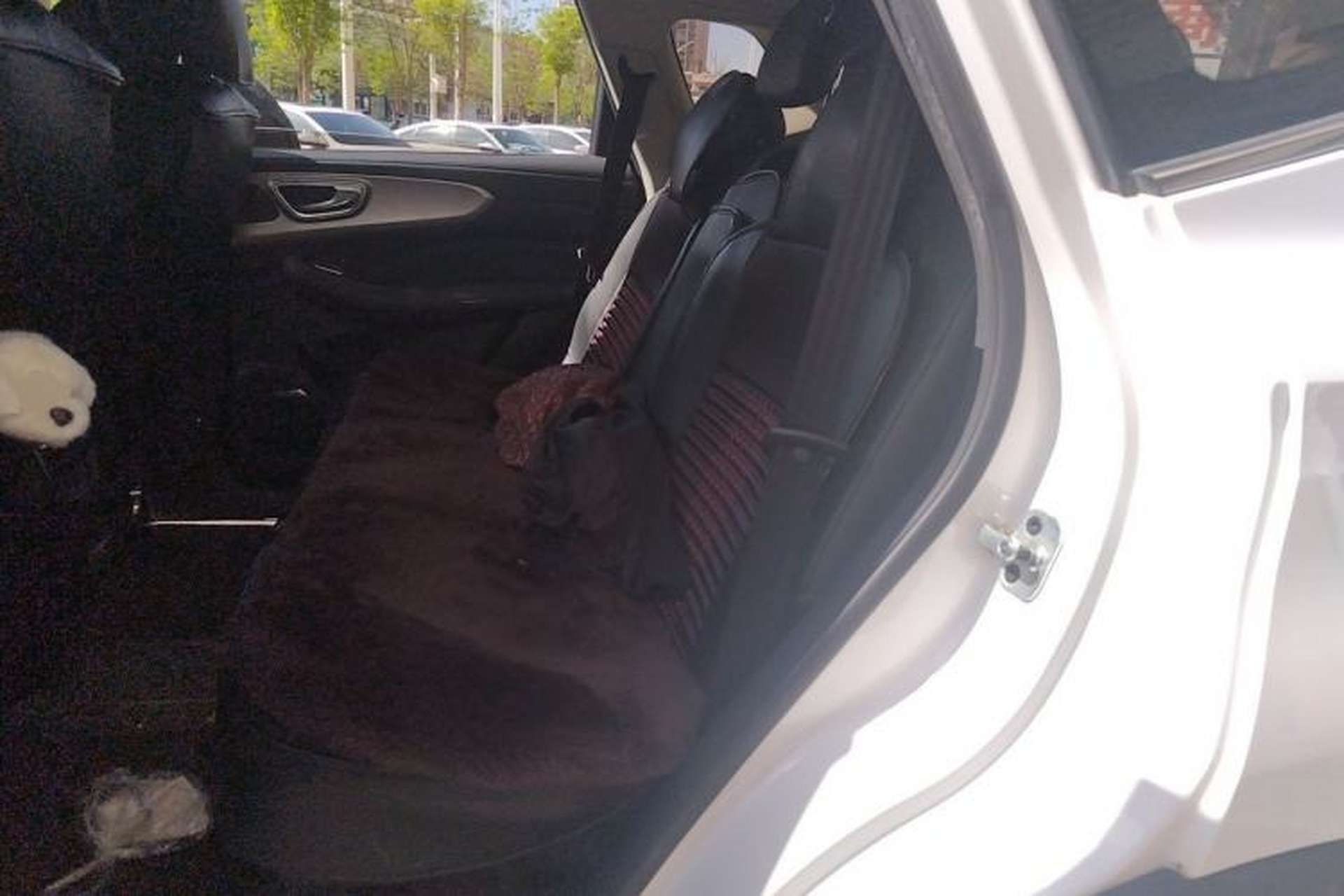 Used Roewe RX5 2022 330TGI Automatic National Style Edition Left Rear Seat