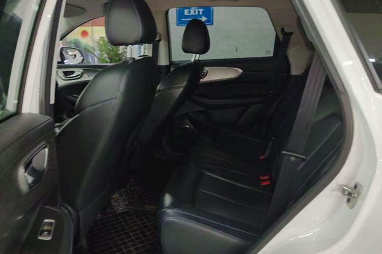 Used Roewe RX5 2022 330TGI Automatic National Style Edition Left Rear Seat