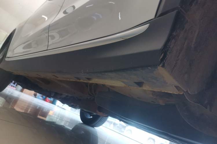 Used Roewe RX5 2022 330TGI Automatic National Style Edition Left Side Sill
