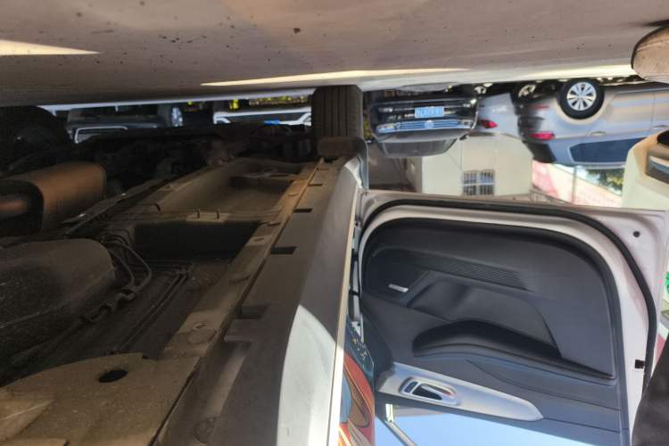 Used Roewe RX5 2022 330TGI Automatic National Style Edition Left Side Sill