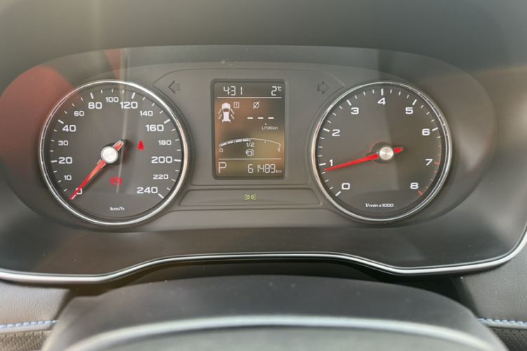 Used Roewe RX5 2022 330TGI Automatic National Style Edition Odometer Close Up