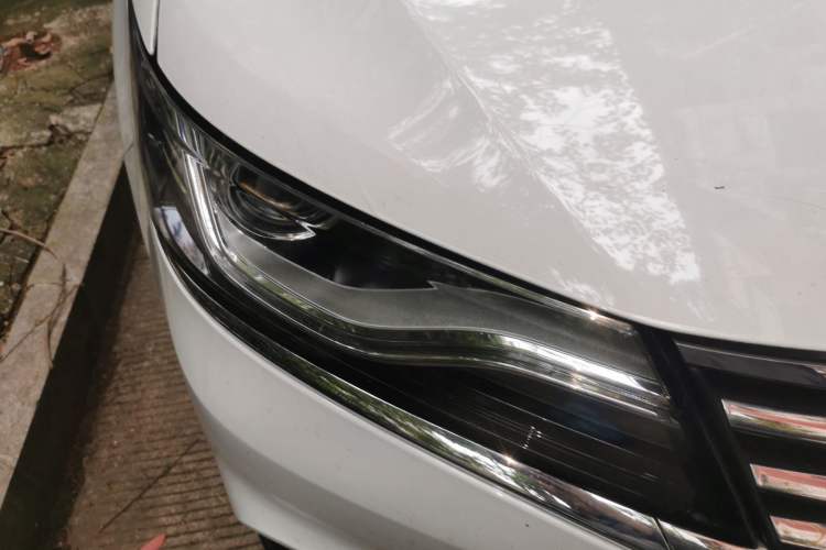 Used Roewe RX5 2022 330TGI Automatic National Style Edition Right Front Headlight