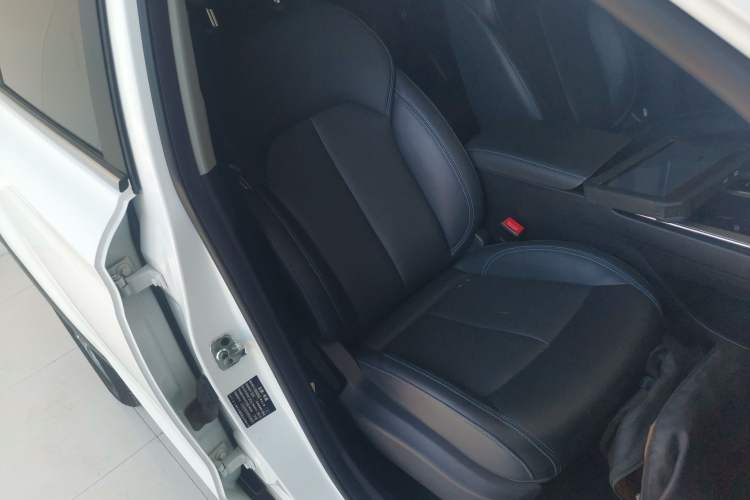 Used Roewe RX5 2022 330TGI Automatic National Style Edition Right Front Seat