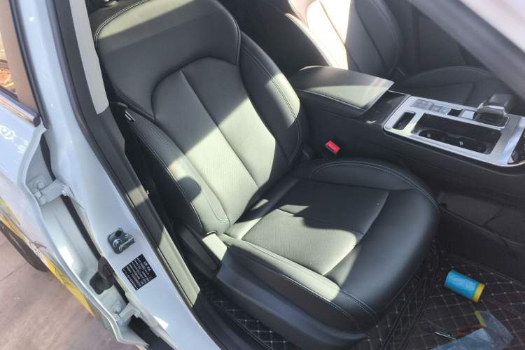Used Roewe RX5 2022 330TGI Automatic National Style Edition Right Front Seat