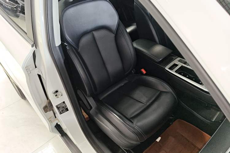 Used Roewe RX5 2022 330TGI Automatic National Style Edition Right Front Seat