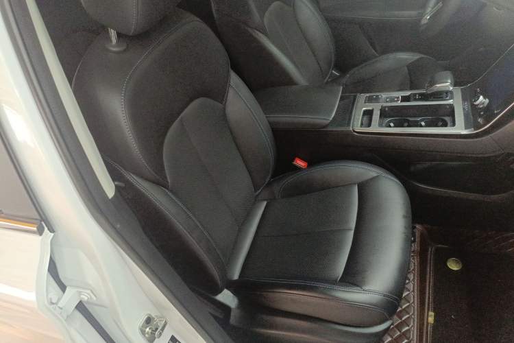 Used Roewe RX5 2022 330TGI Automatic National Style Edition Right Front Seat