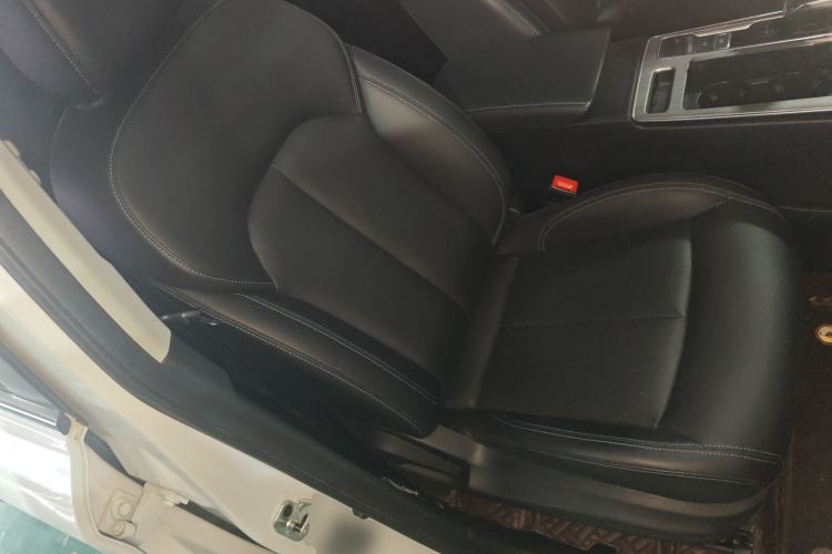 Used Roewe RX5 2022 330TGI Automatic National Style Edition Right Front Seat