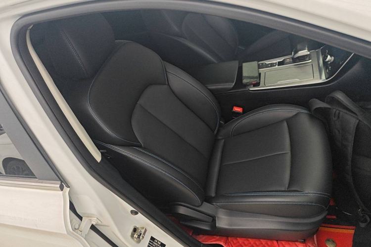 Used Roewe RX5 2022 330TGI Automatic National Style Edition Right Front Seat
