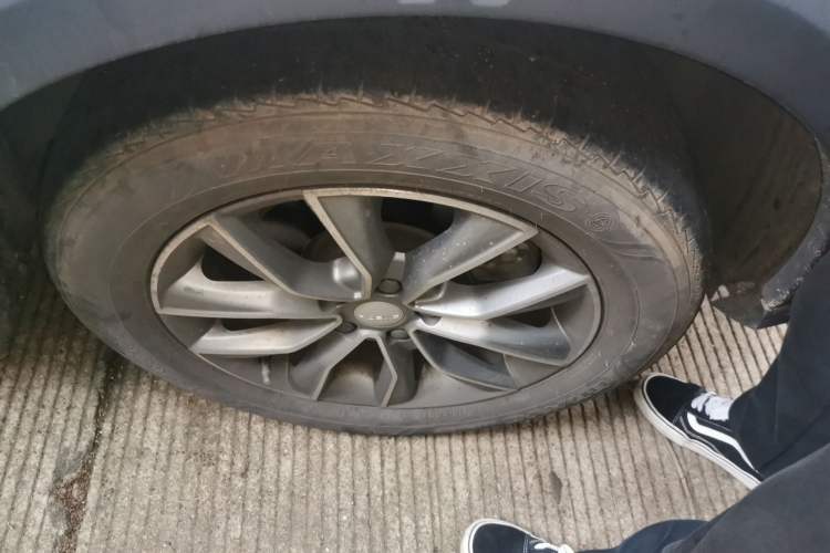 Used Roewe RX5 2022 330TGI Automatic National Style Edition Right Front Wheel Hub