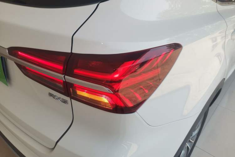 Used Roewe RX5 2022 330TGI Automatic National Style Edition Right Rear Taillight