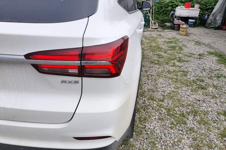 Used Roewe RX5 2022 330TGI Automatic National Style Edition Right Rear Taillight