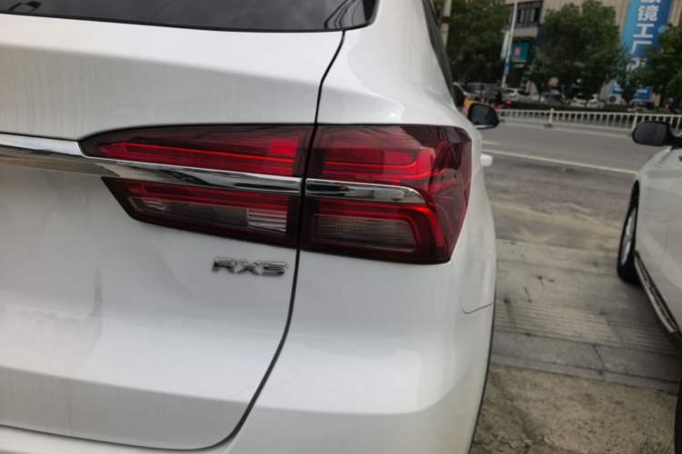 Used Roewe RX5 2022 330TGI Automatic National Style Edition Right Rear Taillight